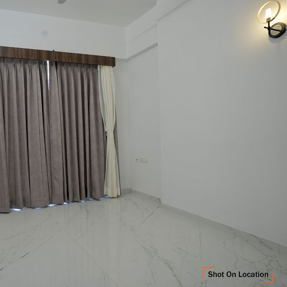 Tharwani Vedant Palacia